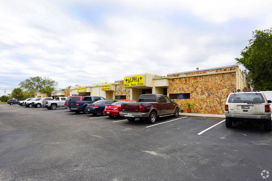 1312 Apollo Beach Blvd, Apollo Beach, FL for sale - Primary Photo - Image 1 of 1