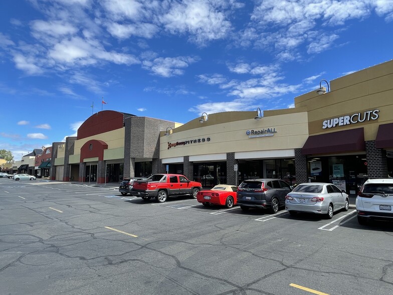 2098 Harbison Dr, Vacaville, CA for lease - Building Photo - Image 1 of 1