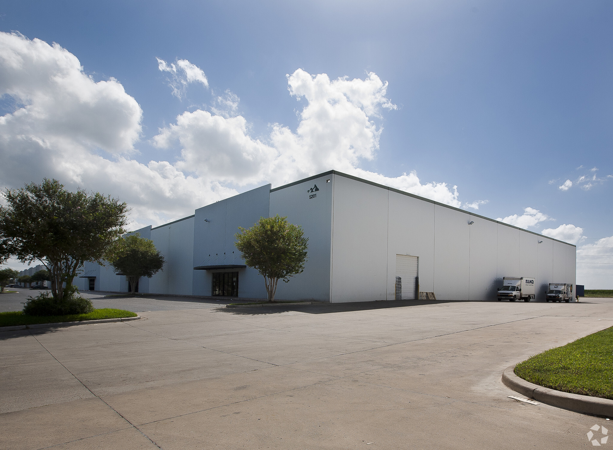 5201 George McVay Dr, McAllen, TX for lease Primary Photo- Image 1 of 5