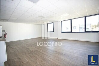 1 Rue Mahatma Gandhi, Aix-en-Provence for lease Interior Photo- Image 2 of 7