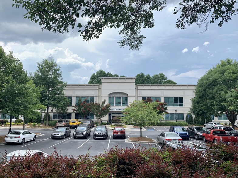 11459 Johns Creek Pky, Johns Creek, GA for lease - Building Photo - Image 1 of 2