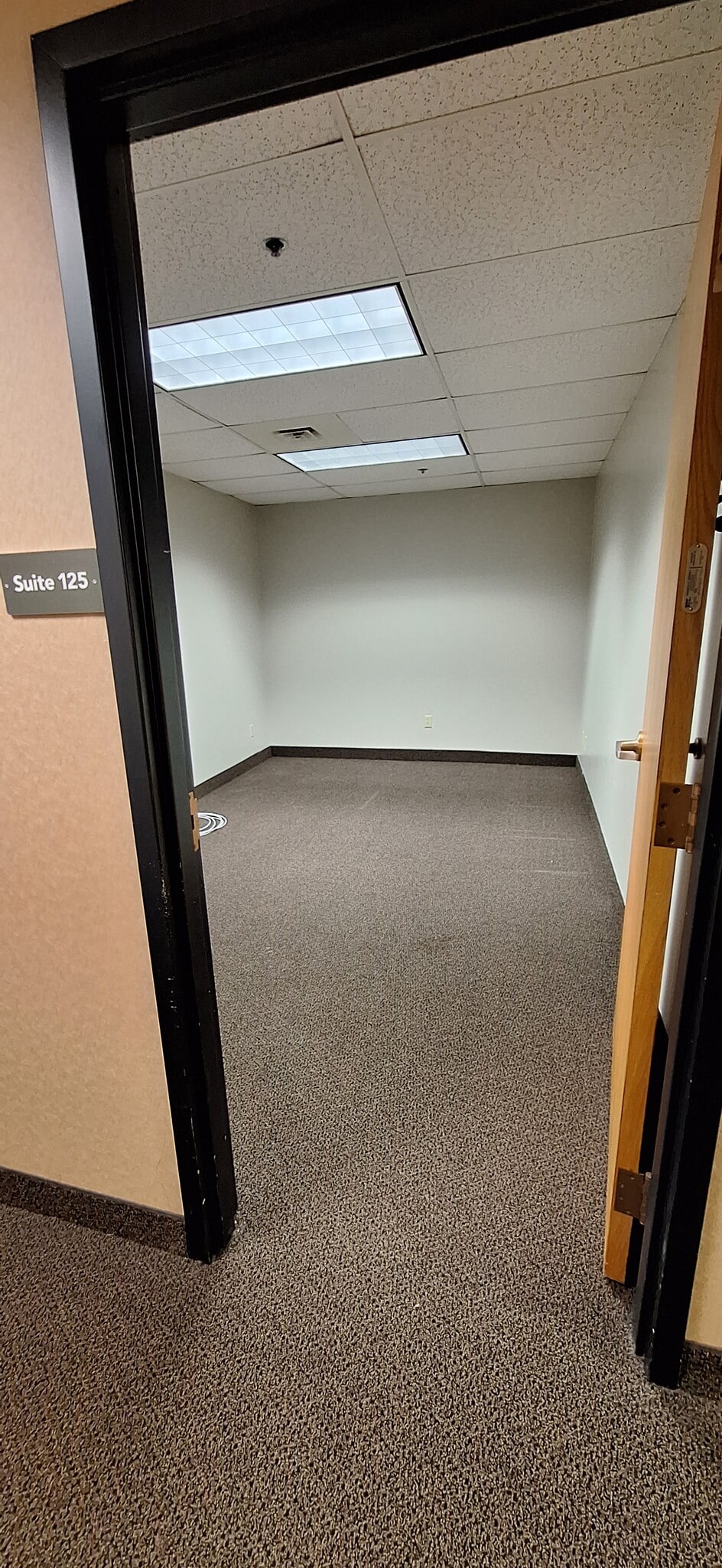 750 2nd St NE, Hopkins, MN for lease Interior Photo- Image 1 of 1