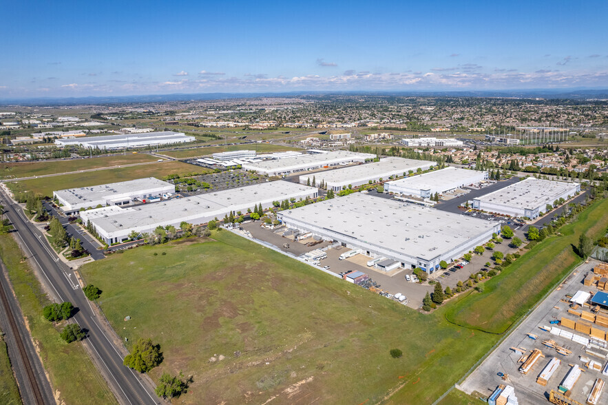 8845 Washington Blvd, Roseville, CA for lease - Aerial - Image 3 of 6