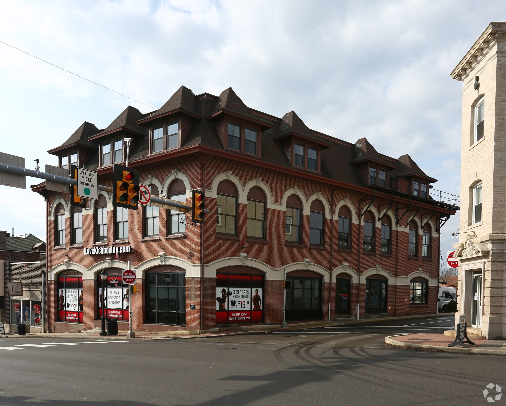 215 Old York Rd, Jenkintown, PA for sale Primary Photo- Image 1 of 1