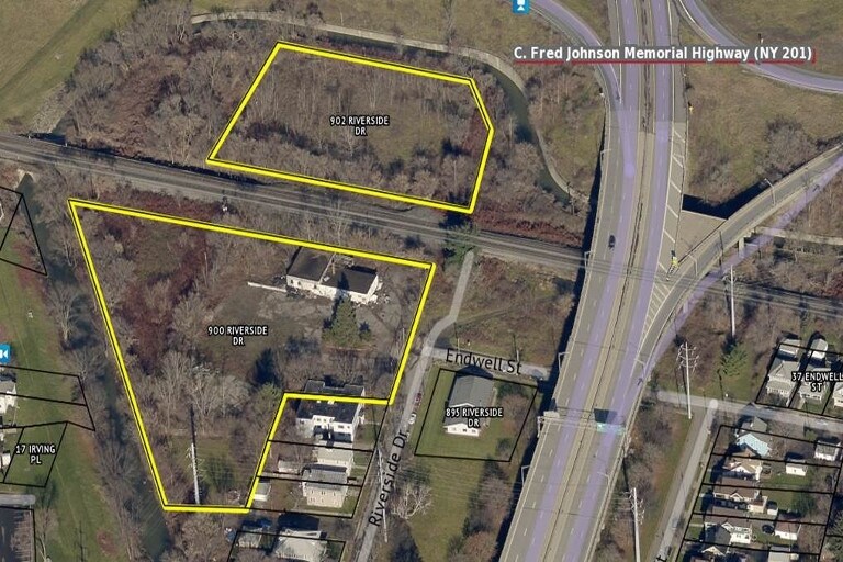 900 Riverside Dr, Johnson City, NY 13790