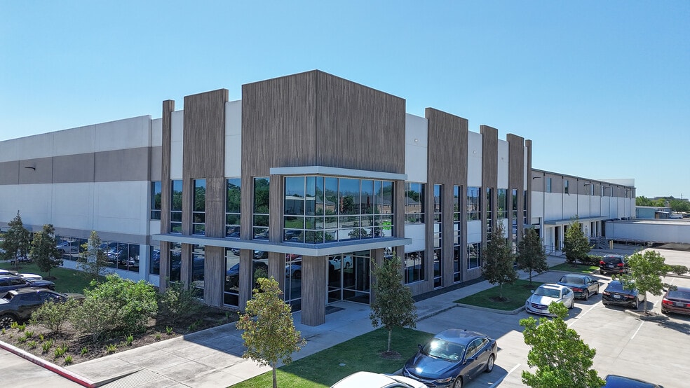 10101 Fountaingate Dr, Stafford, TX for sale - Building Photo - Image 1 of 6