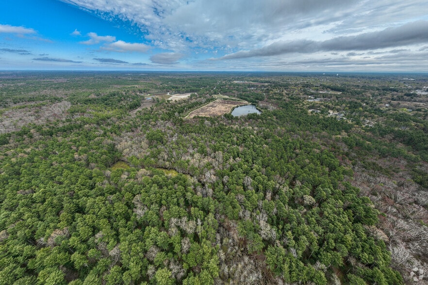 Canopy Dr, Middleborough, MA for sale - Building Photo - Image 2 of 3