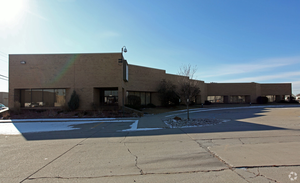 1000 Tech Row, Madison Heights, MI 48071 | LoopNet