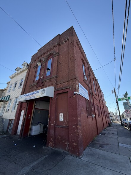 71 Wayne Ave, Paterson, NJ for sale - Building Photo - Image 1 of 4