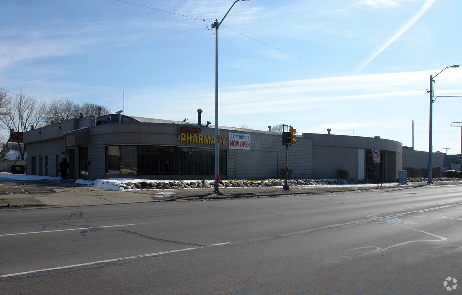 11180 Gratiot Ave, Detroit, MI for sale - Building Photo - Image 1 of 5