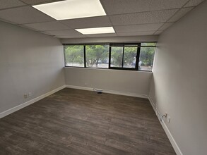 501 Golden Isles Dr, Hallandale Beach, FL for lease Building Photo- Image 1 of 8