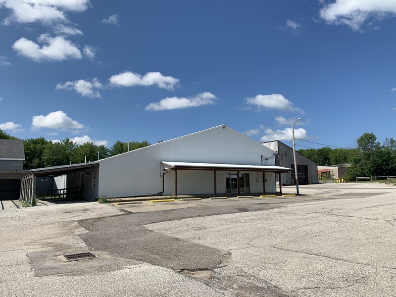 16445 Gar Hwy, Montville, OH for sale - Building Photo - Image 1 of 1