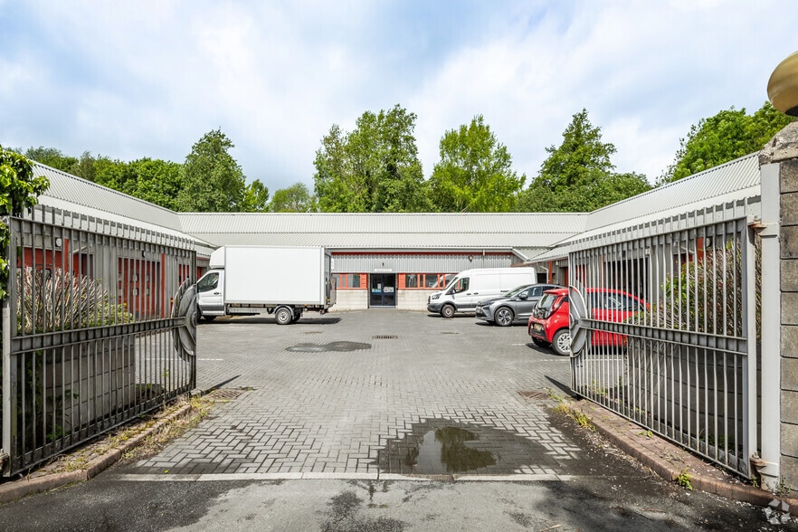 Leeward Rd, Preston for lease - Building Photo - Image 2 of 5