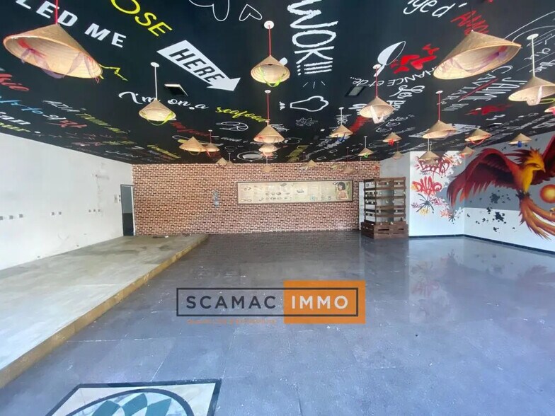 Retail in Marseille for lease - Interior Photo - Image 3 of 5