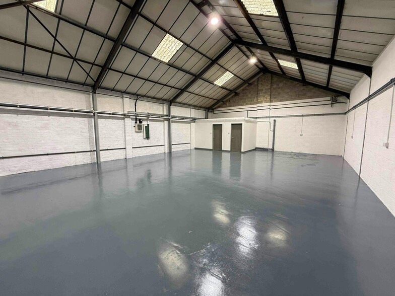 Chapel Ln, Stoke On Trent for lease - Interior Photo - Image 3 of 6