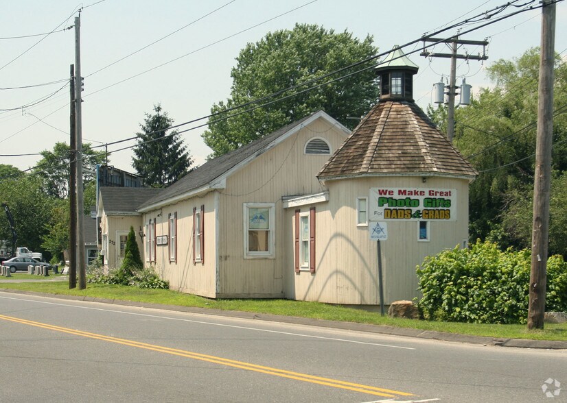 272 New Haven Ave, Milford, CT 06460