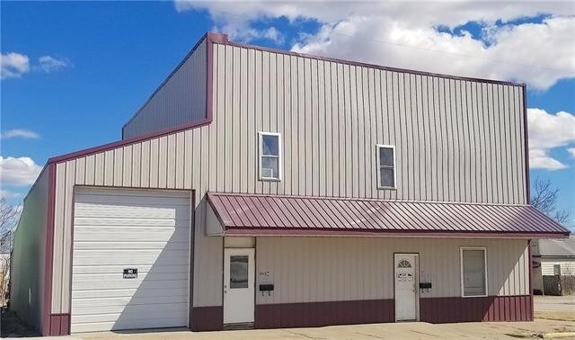 526 S Oak St, Garnett, KS for sale Primary Photo- Image 1 of 1