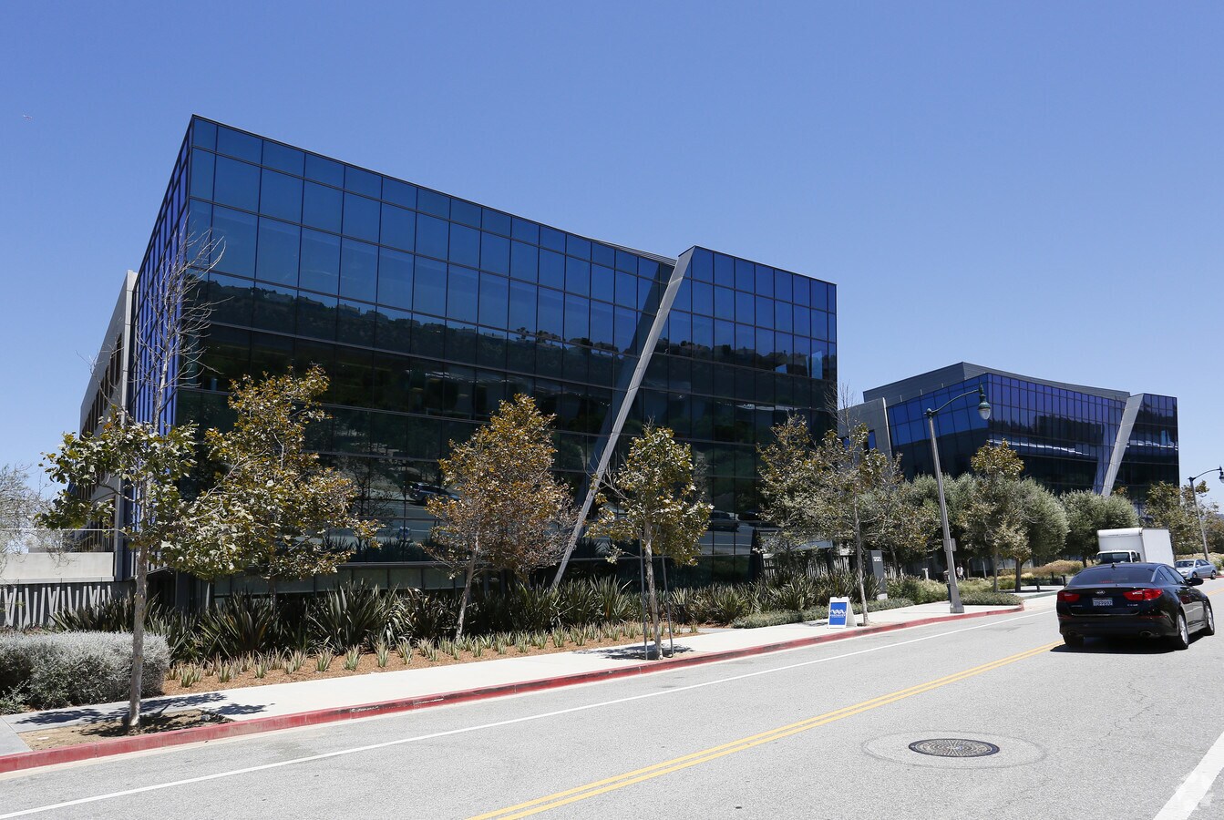 12025 Waterfront Dr, Playa Vista, CA 90094 LoopNet