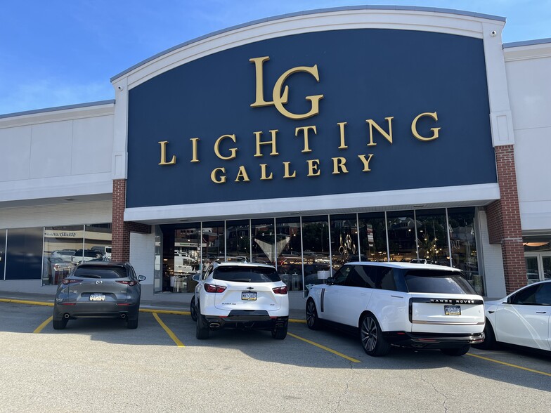 400 E Pittsburgh St, Greensburg, PA for lease - Building Photo - Image 3 of 9