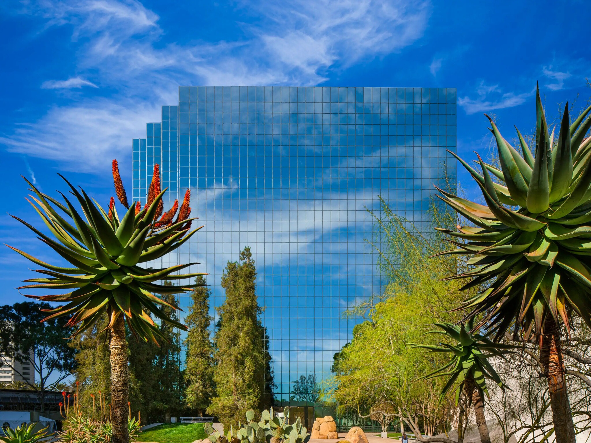 611 Anton Blvd, Costa Mesa, CA for lease Building Photo- Image 1 of 13