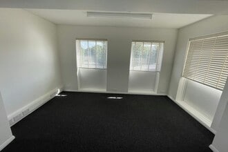 Ivyhouse Ln, Hastings for lease Interior Photo- Image 1 of 3