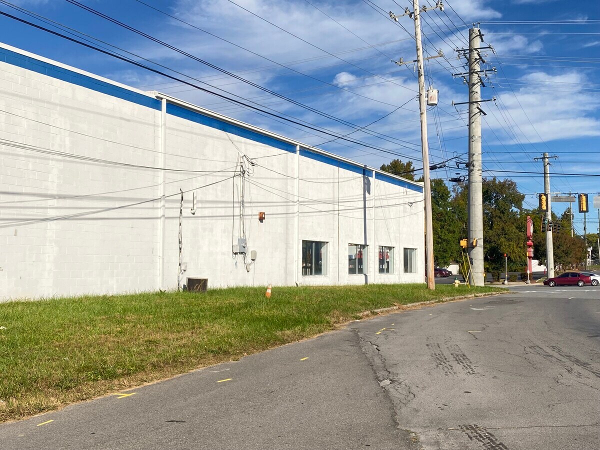 1908 E Walnut Ave, Dalton, GA 30721