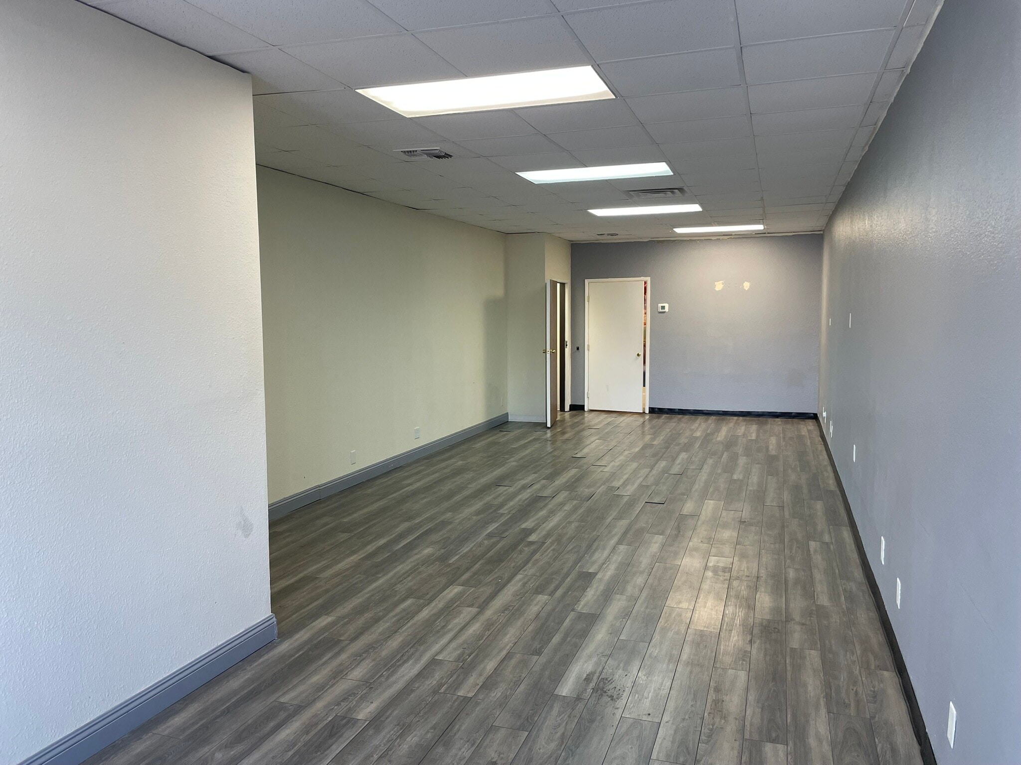 901 S Rancho Dr, Las Vegas, NV for lease Interior Photo- Image 1 of 7