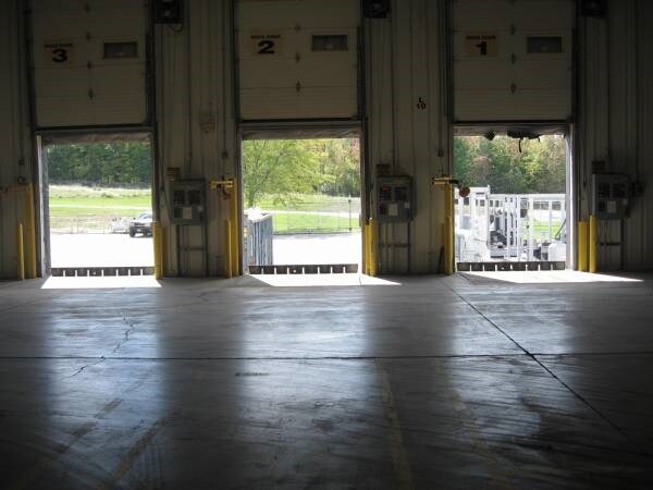 181 N Mecca St, Cortland, OH for lease - Interior Photo - Image 3 of 22