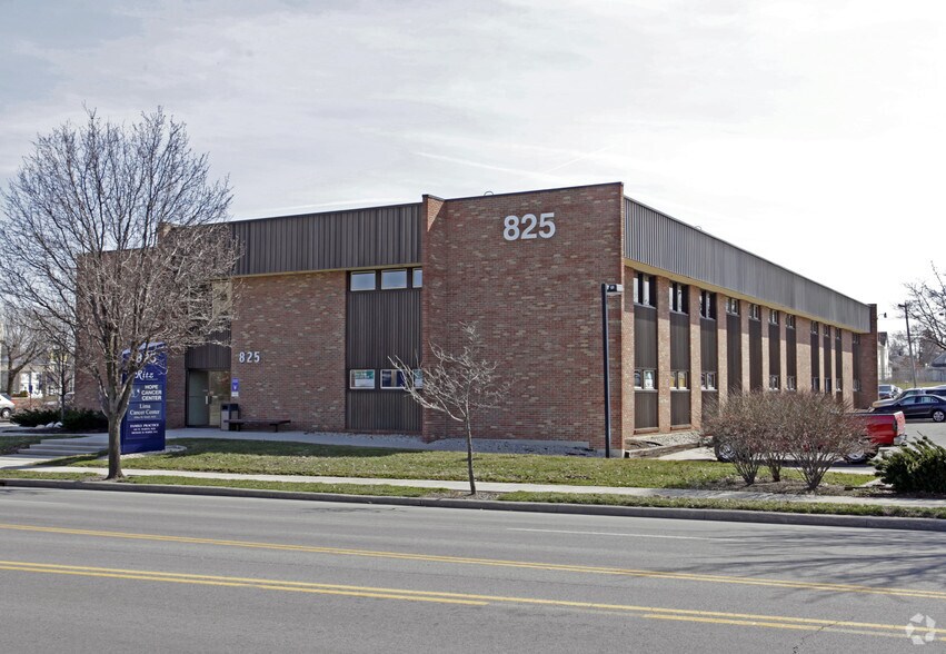 825 W Market St, Lima, OH for lease - Building Photo - Image 2 of 4