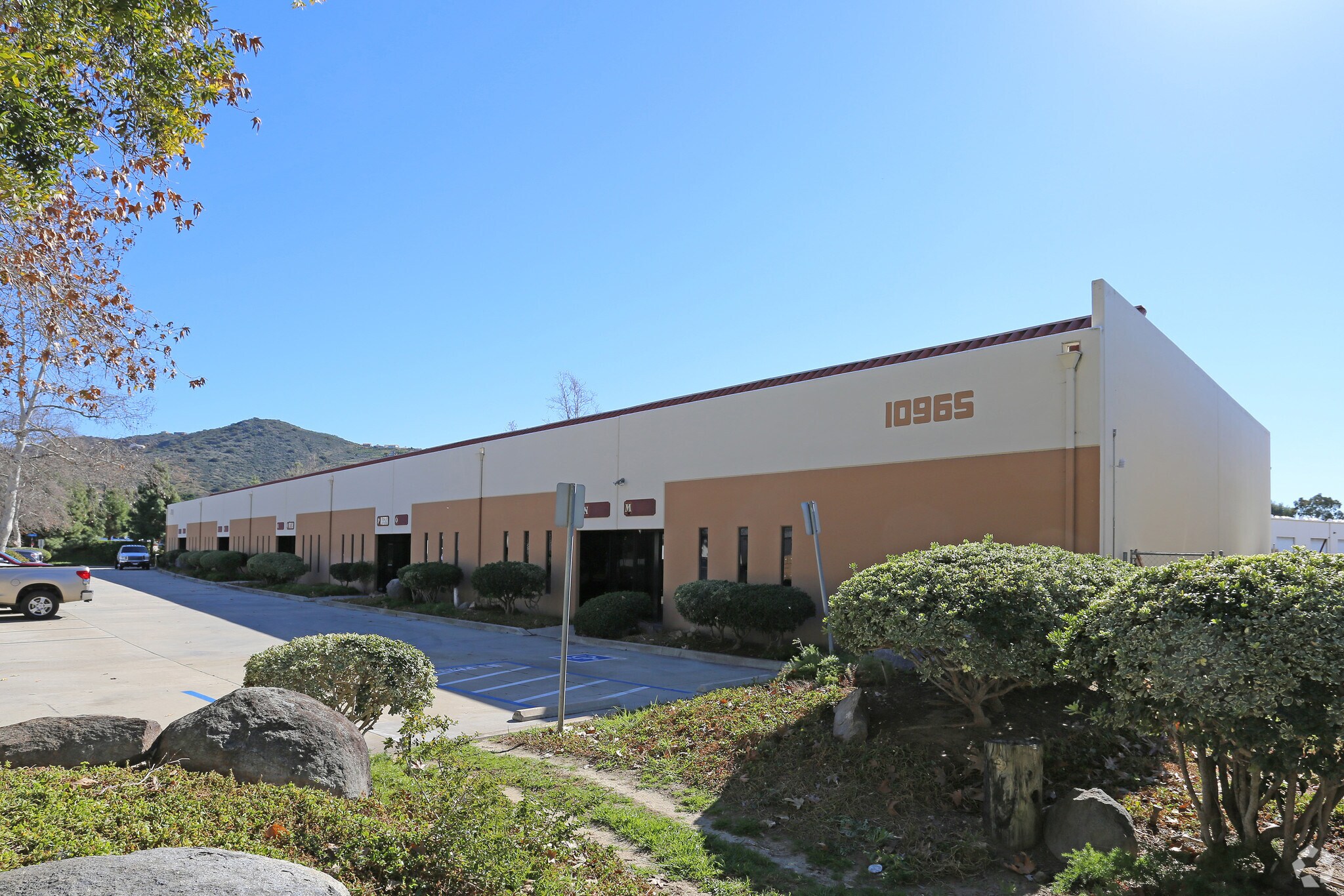 10925 Hartley Rd, Santee, CA for lease Primary Photo- Image 1 of 2