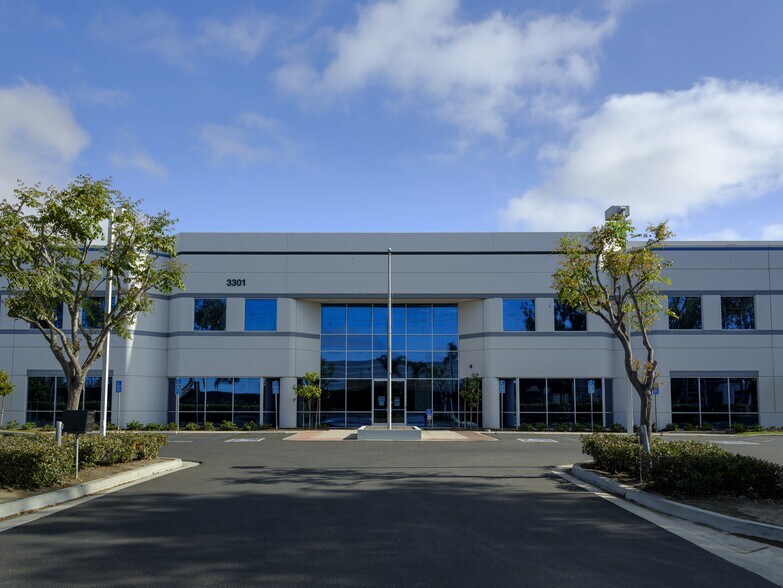 Volkswagen Engineering Campus portfolio of 2 properties for sale on LoopNet.com - Building Photo - Image 3 of 10