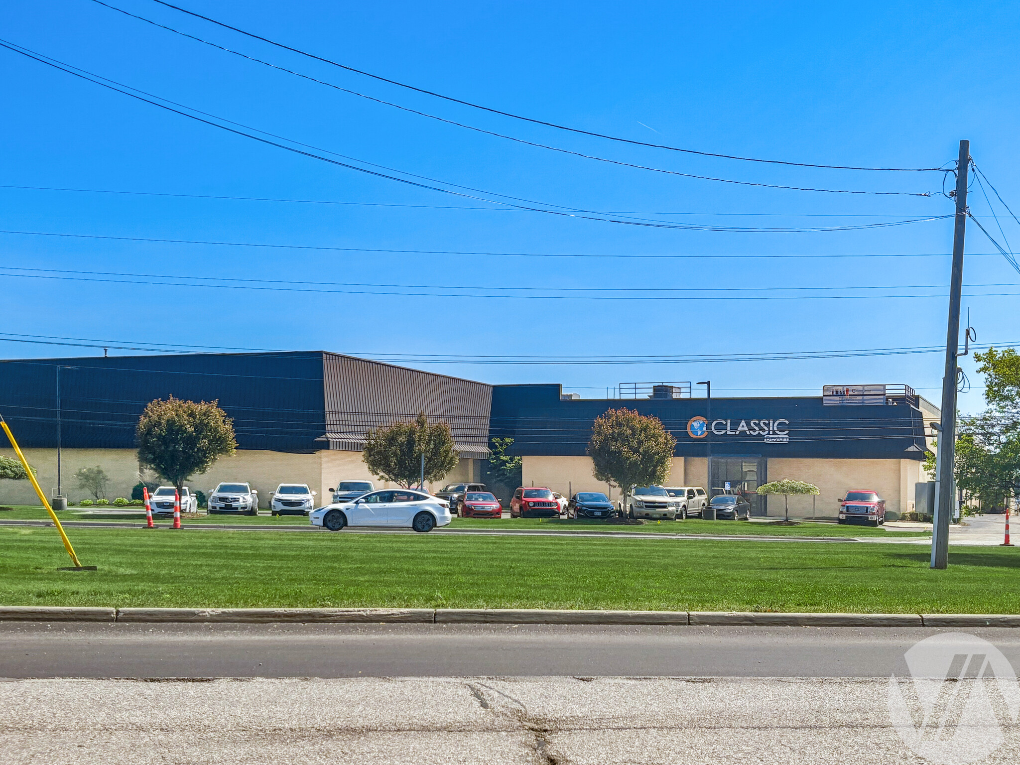 2400 Stephenson Hwy, Troy, MI for lease Building Photo- Image 1 of 9