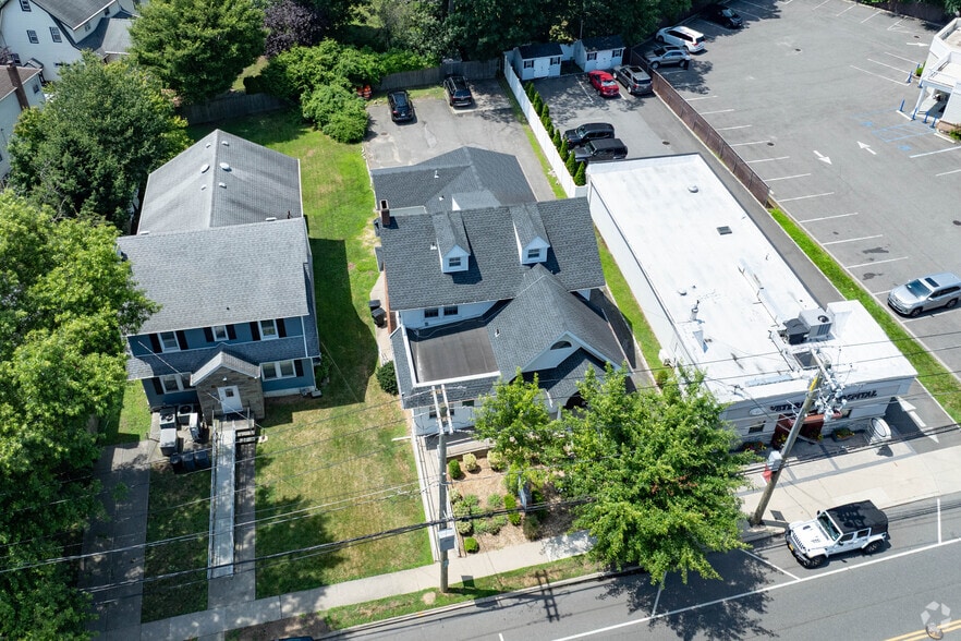 359 Atlantic Ave, East Rockaway, NY for lease - Aerial - Image 3 of 6