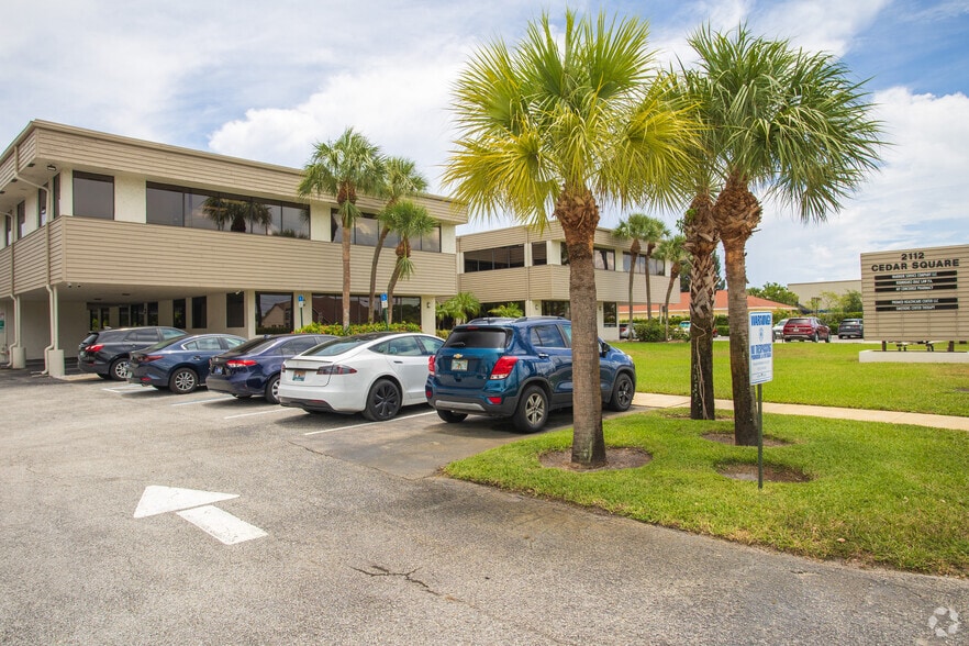 2112 S Congress Ave, West Palm Beach, FL for lease - Primary Photo - Image 1 of 4