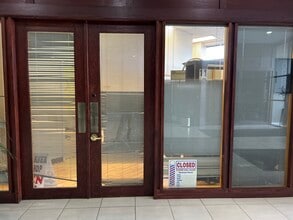 600 Town Center Rd, Matteson, IL for lease Building Photo- Image 2 of 3