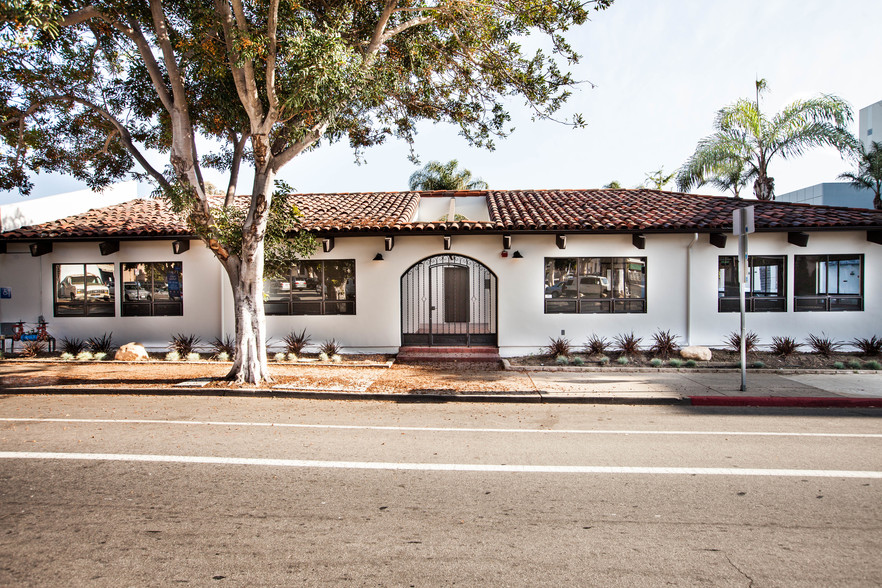 300 E Santa Clara St, Ventura, CA for lease - Primary Photo - Image 1 of 4