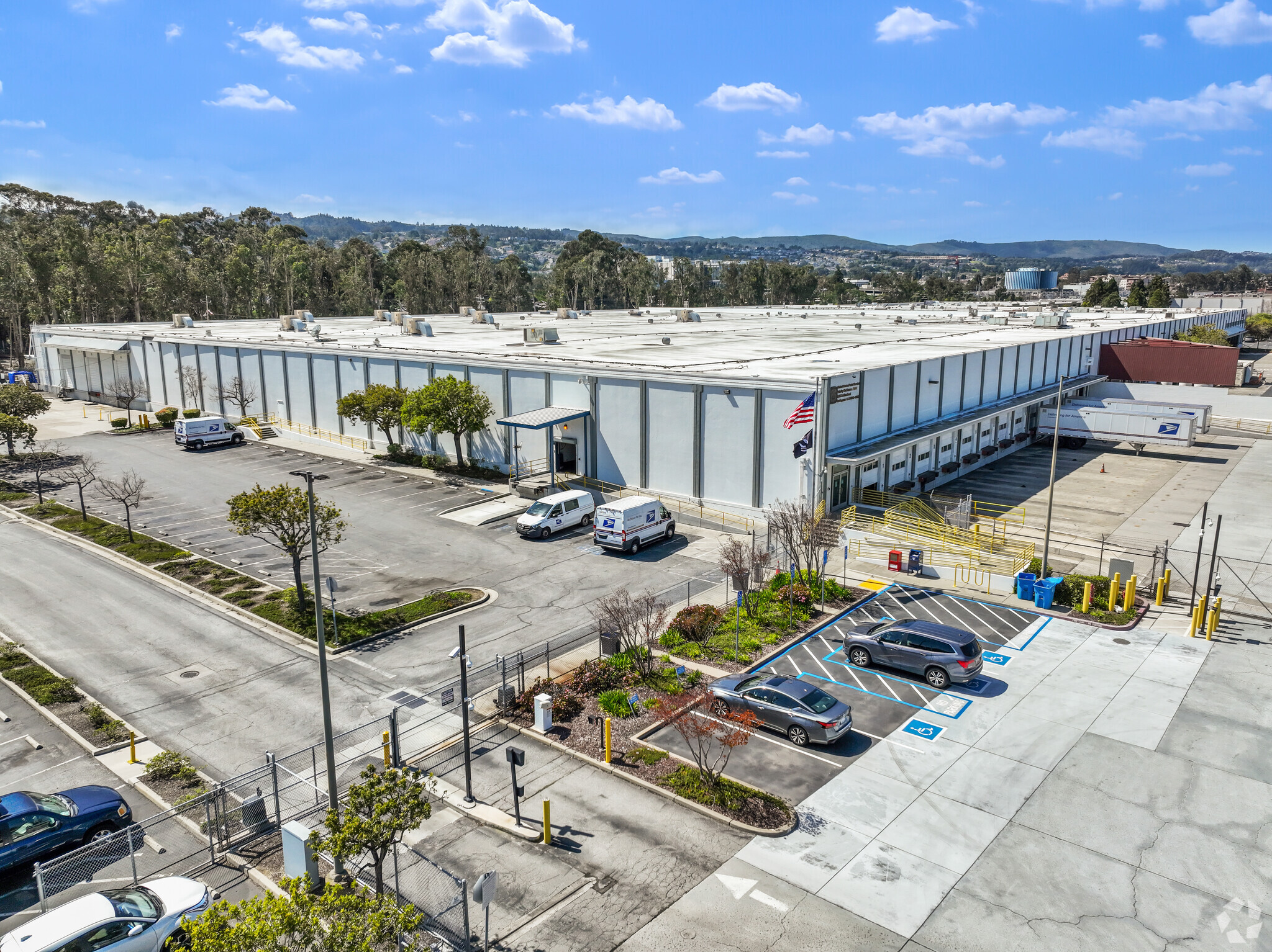 1625-1635 Rollins Rd, Burlingame, CA for lease Building Photo- Image 1 of 16