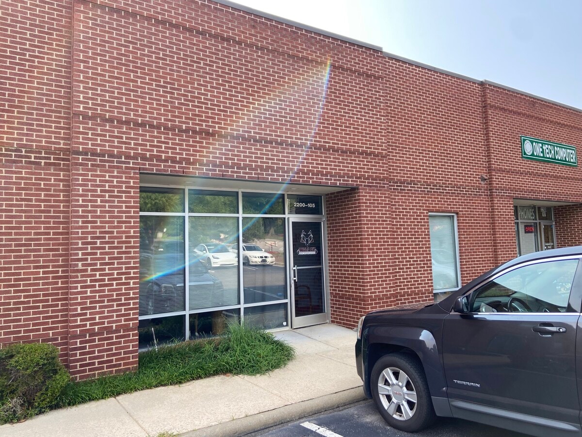 2200 E Millbrook Rd, Raleigh, NC 27604