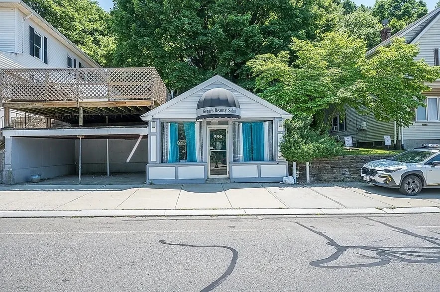 590 Franklin St, Worcester, MA for sale - Building Photo - Image 1 of 4