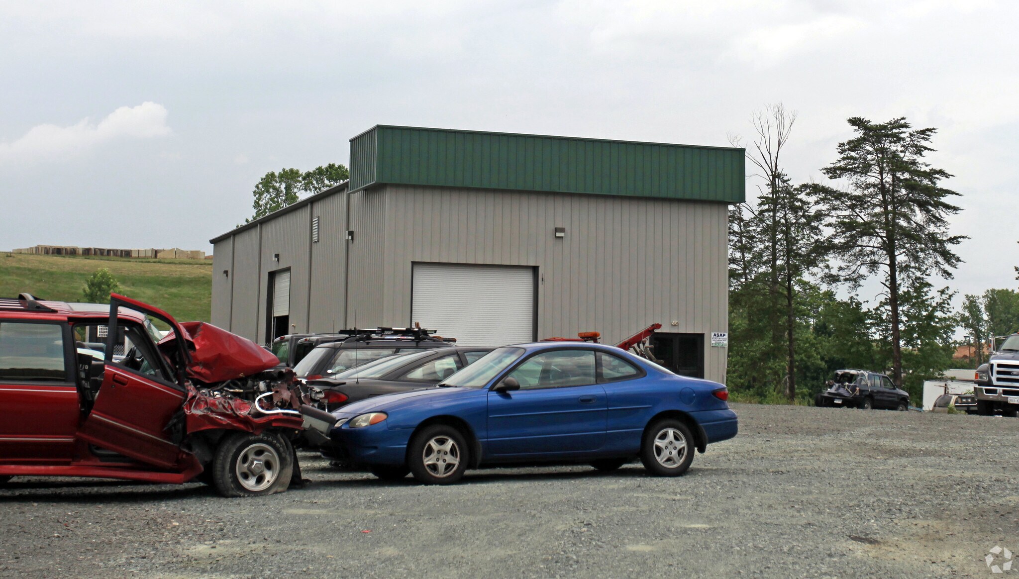 14823 Dumfries Rd, Manassas, VA 20112