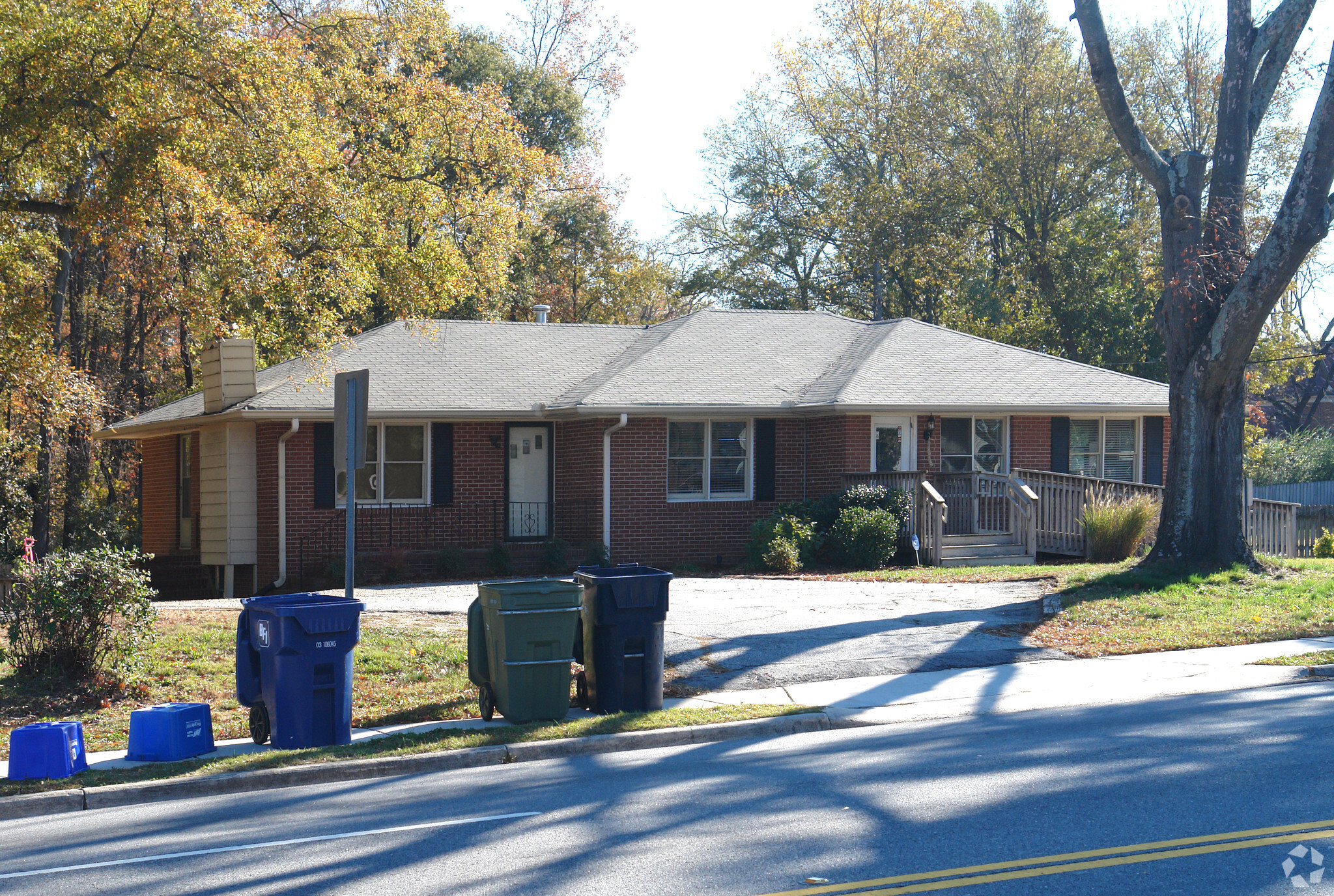 145 N Main St, Alpharetta, GA for lease Primary Photo- Image 1 of 15