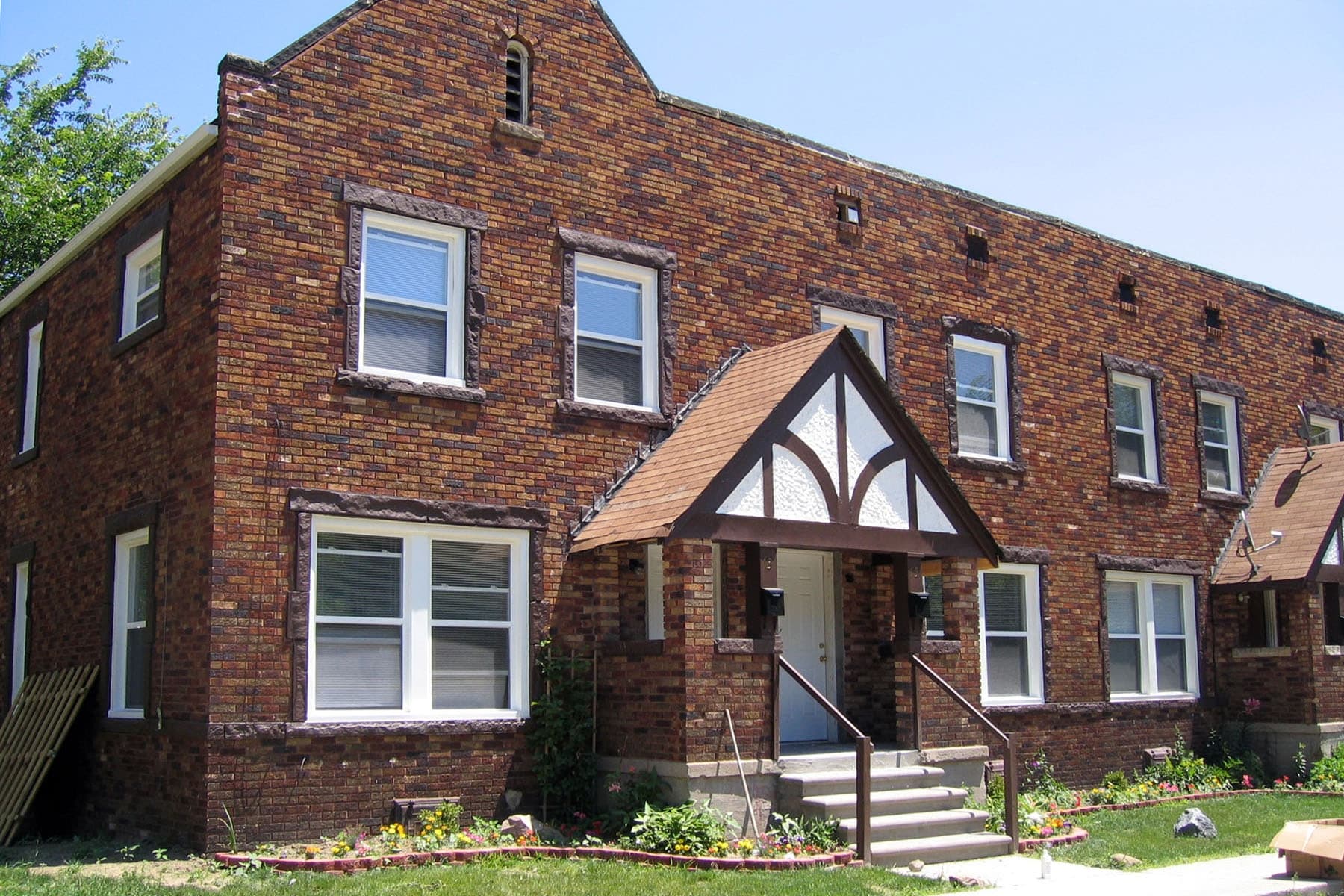 25 Maynard Ct, Pontiac, MI for sale Primary Photo- Image 1 of 82
