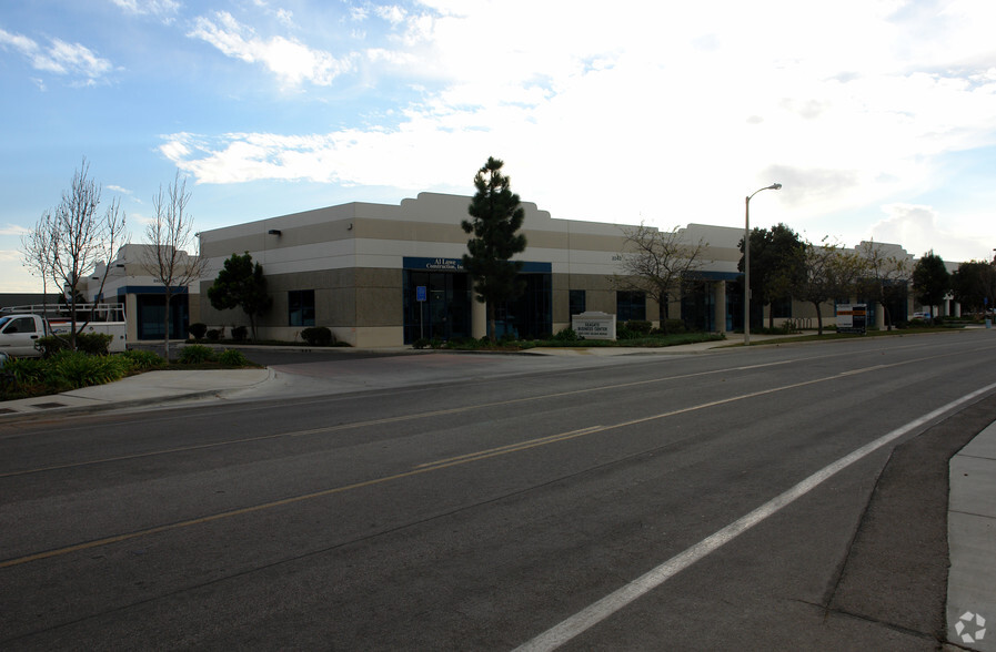 2240 Celsius Ave, Oxnard, CA for lease - Building Photo - Image 3 of 14