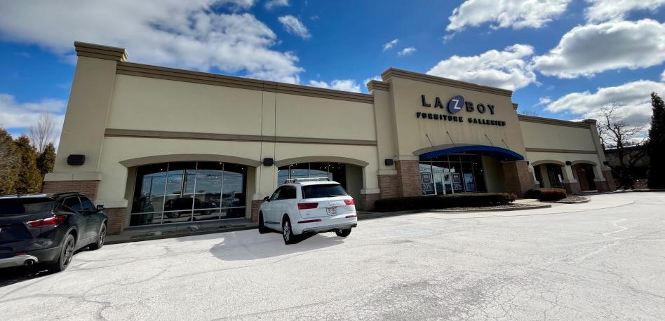 2075 Niles Cortland Rd, Warren, OH for lease - Building Photo - Image 1 of 1