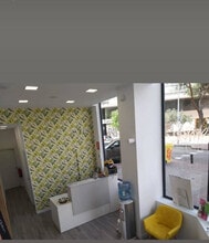 Retail in Madrid, Madrid for lease Interior Photo- Image 2 of 6