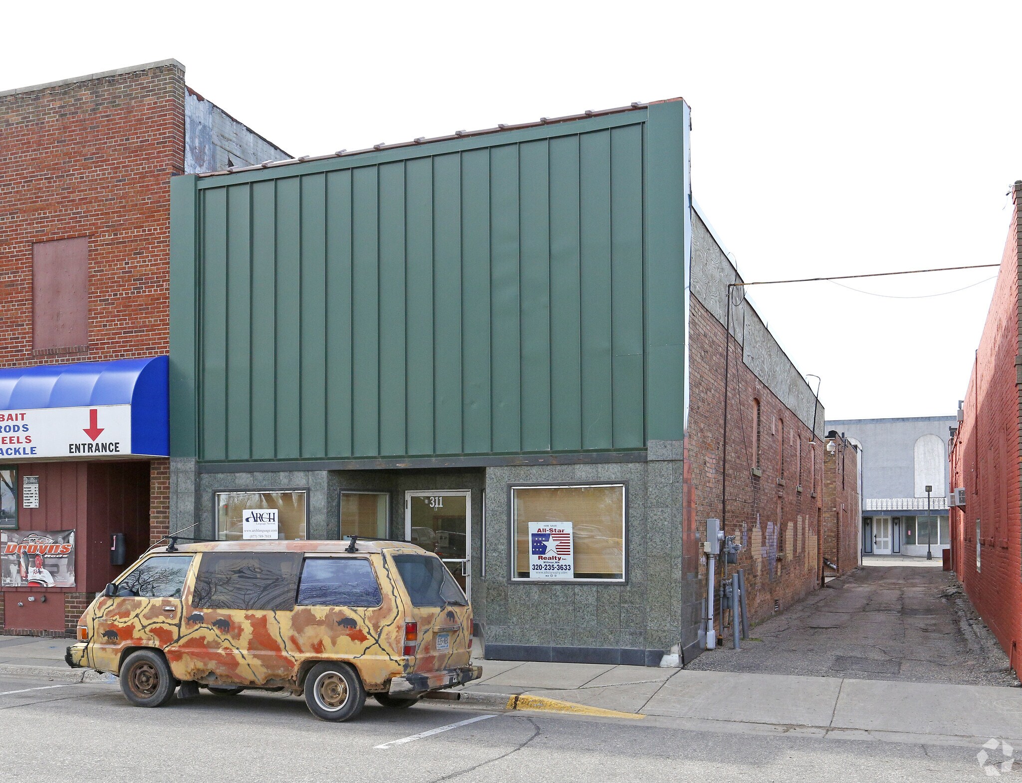 311 Benson Ave SW, Willmar, MN for sale Primary Photo- Image 1 of 1