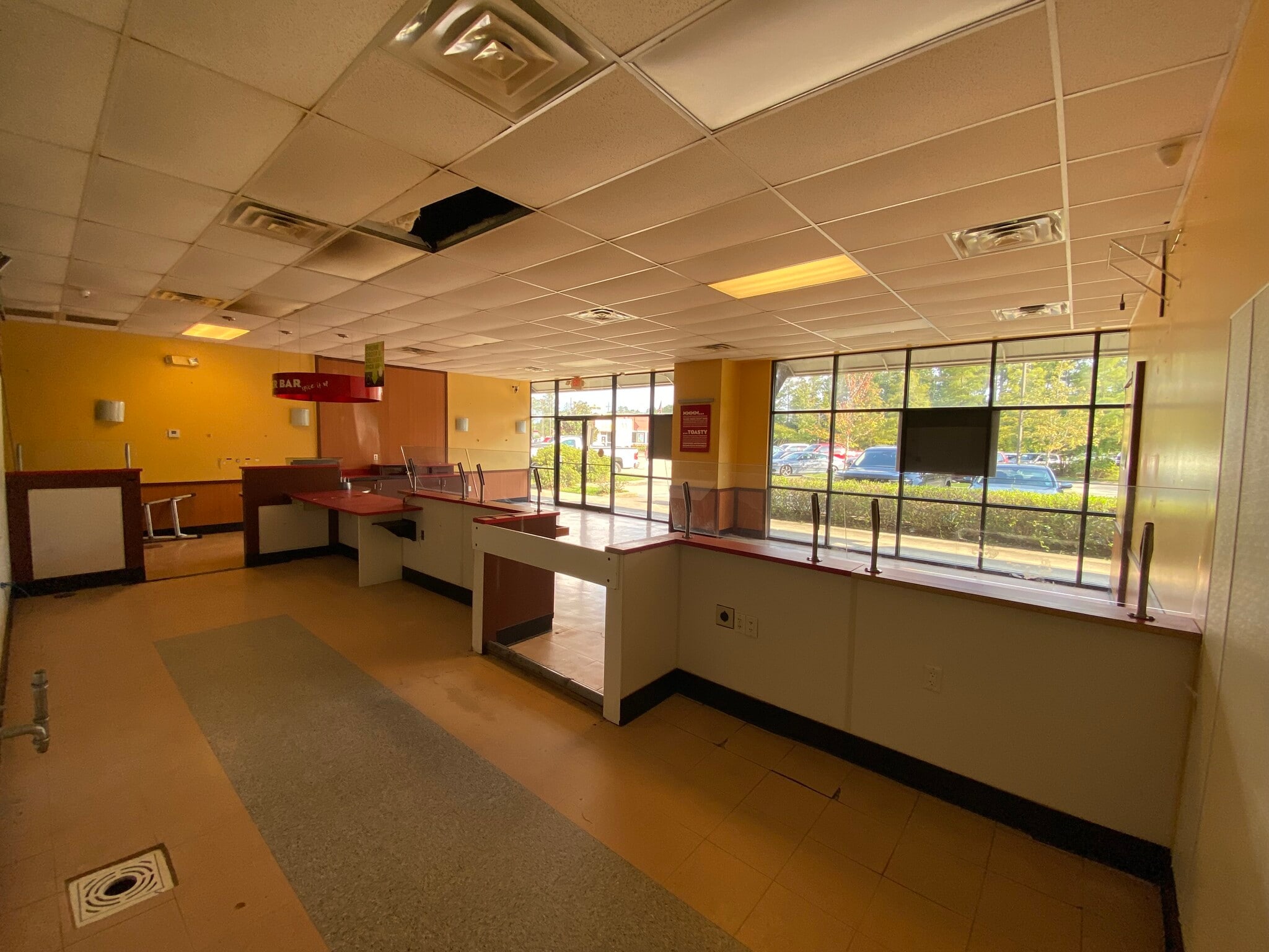 1665 Dove Park Rd, Mandeville, LA for lease Interior Photo- Image 1 of 11