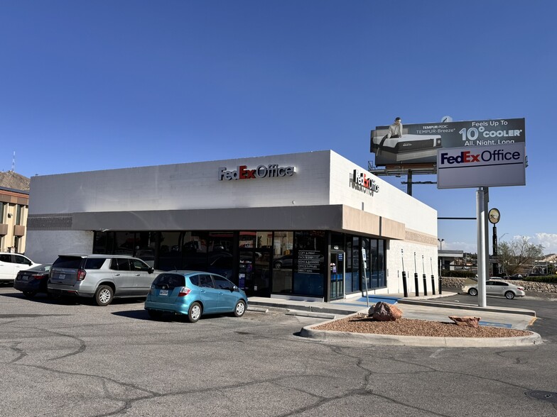 4190 N Mesa St, El Paso, TX for lease - Building Photo - Image 1 of 2