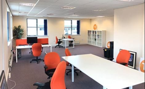 Private Road No. 2, Nottingham for lease - Interior Photo - Image 2 of 11