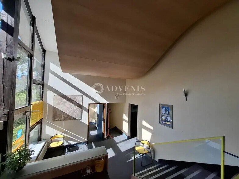 Office in Saint-Nicolas-de-Port for lease - Building Photo - Image 1 of 7